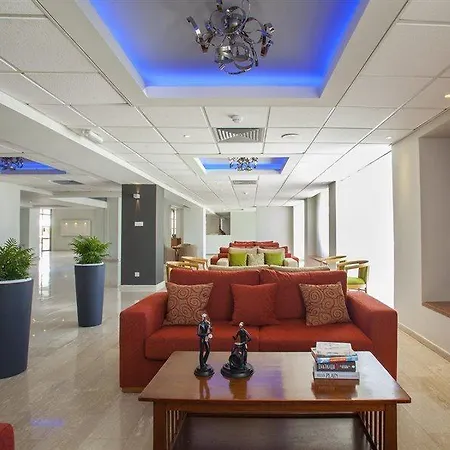 Mayfair Gardens Готель 3*