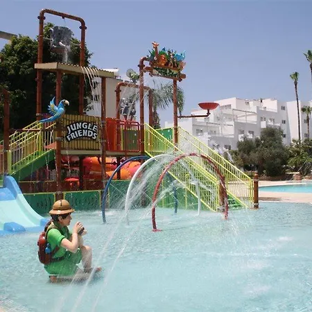 Mayfair Gardens Готель